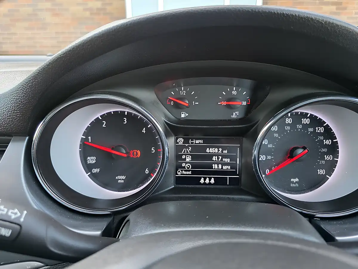 Used 2018 Vauxhall Astra Tech Line Nav Silver - Interior and Exterior details 19