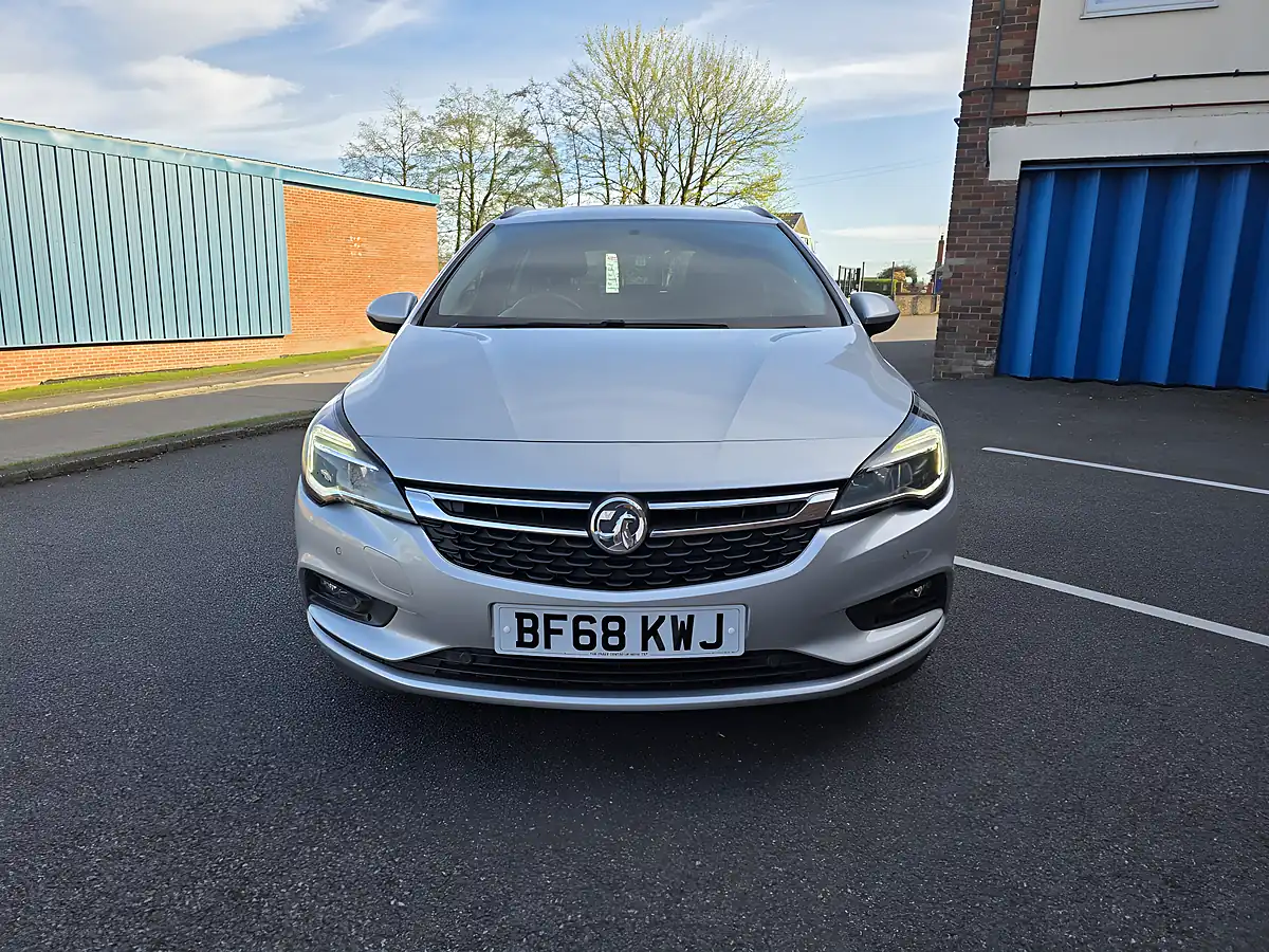 Used 2018 Vauxhall Astra Tech Line Nav Silver - Interior and Exterior details 2