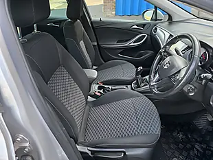 Used 2018 Vauxhall Astra Tech Line Nav Silver - Interior and Exterior details 9