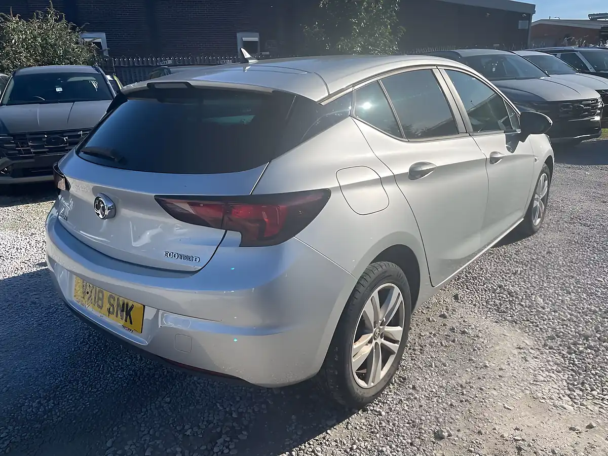 Used 2018 Vauxhall Astra Tech Line Nav Silver - Interior and Exterior details 5