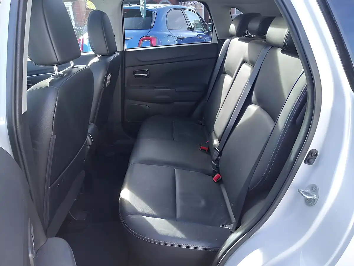 Used 2018 Vauxhall Astra Tech Line Nav Silver - Interior and Exterior details 7