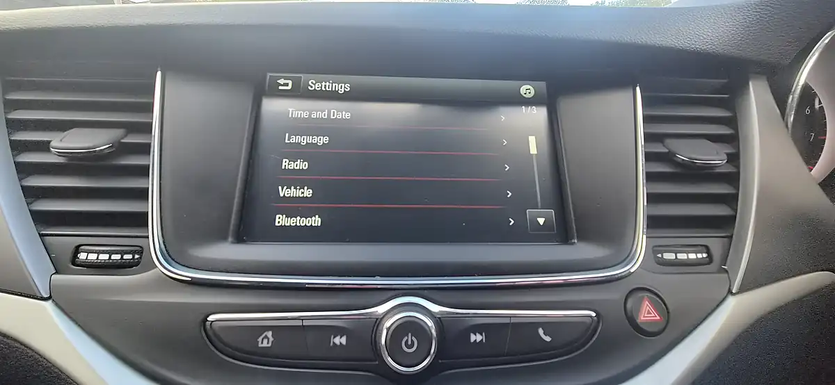 Used 2018 Vauxhall Astra Tech Line Nav Silver - Interior and Exterior details 13