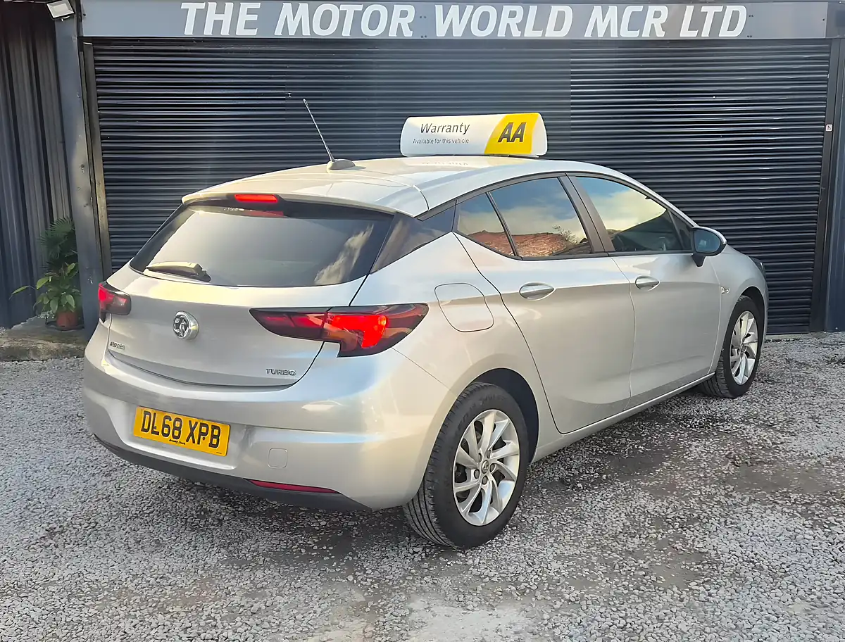 Used 2018 Vauxhall Astra Tech Line Nav Silver - Interior and Exterior details 5