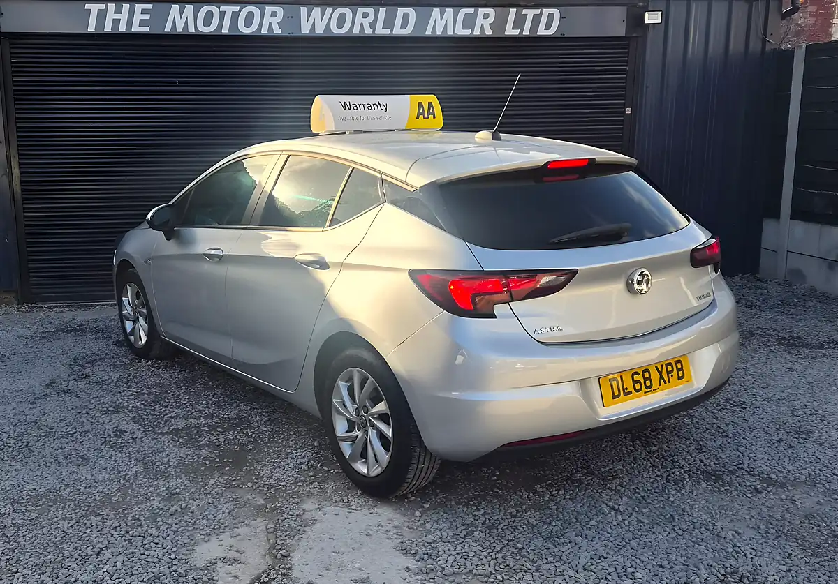 Used 2018 Vauxhall Astra Tech Line Nav Silver - Interior and Exterior details 7