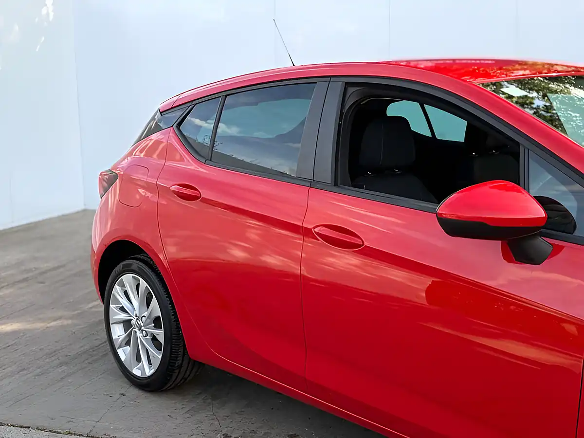 Used 2018 Vauxhall Astra Tech Line Nav T Lava Red - Interior and Exterior details 3