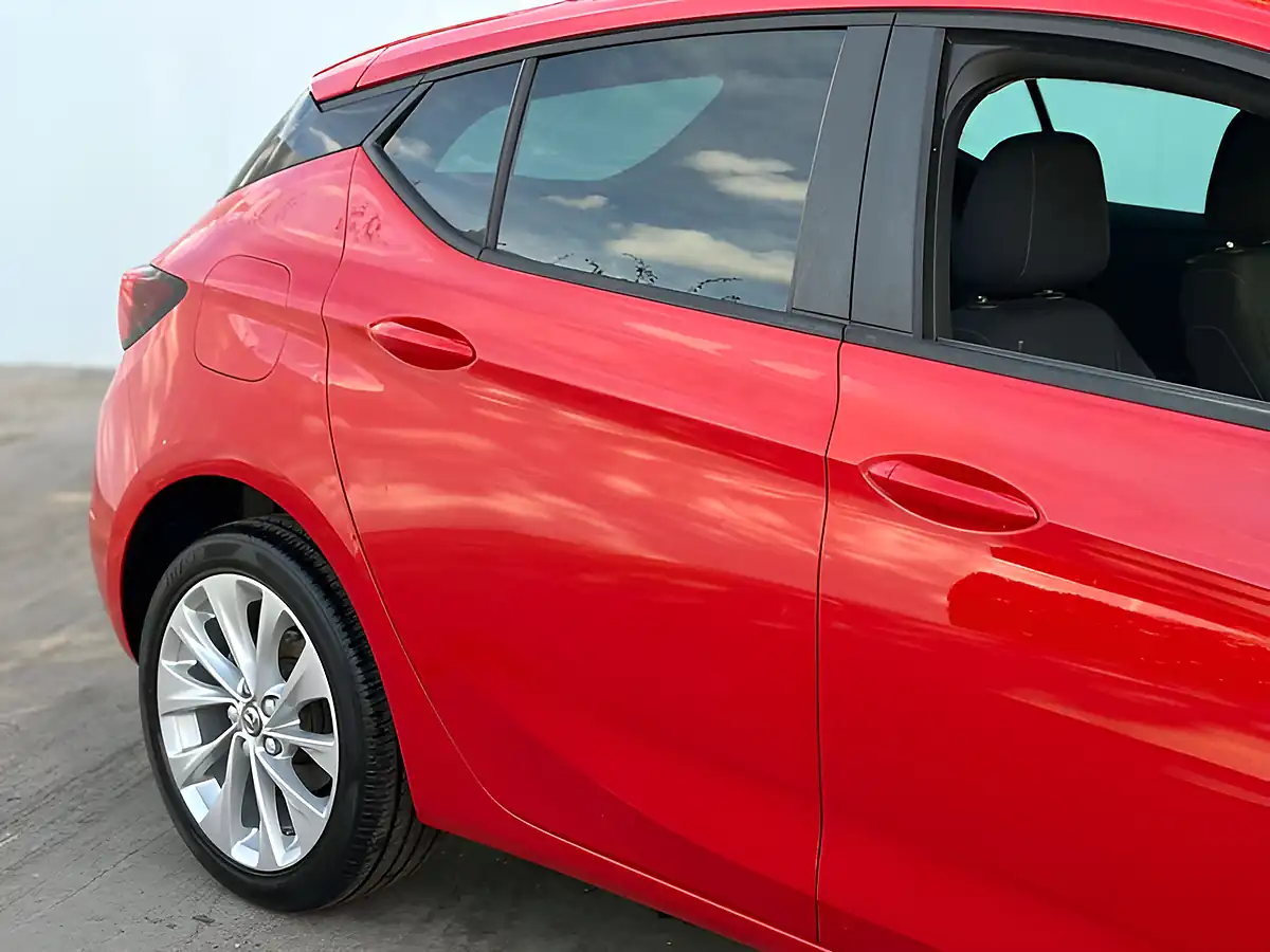 Used 2018 Vauxhall Astra Tech Line Nav T Lava Red - Interior and Exterior details 9