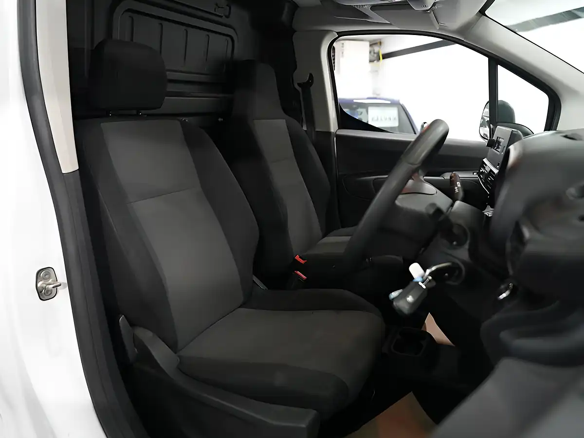 Used 2018 Vauxhall Combo 2000 Edition White - Interior and Exterior details 12