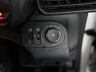 Used 2018 Vauxhall Combo 2000 Edition White - Interior and Exterior details 14
