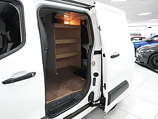 Used 2018 Vauxhall Combo 2000 Edition White - Interior and Exterior details 3