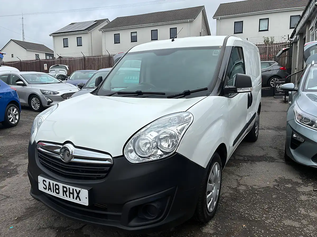 Used 2018 Vauxhall Combo Factory Crew Van White - Interior and Exterior details 2