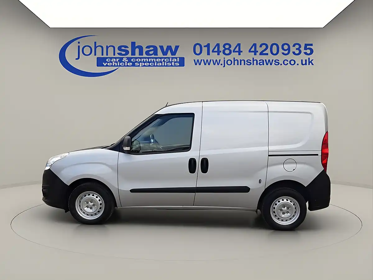 Used 2018 Vauxhall Combo L1 Silver - Interior and Exterior details 11