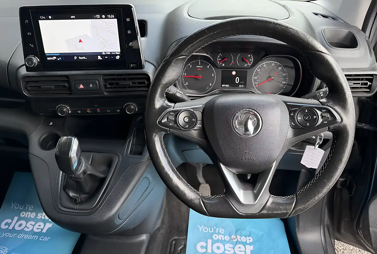 Used 2018 Vauxhall Combo Life Energy Grey - Interior and Exterior details 14