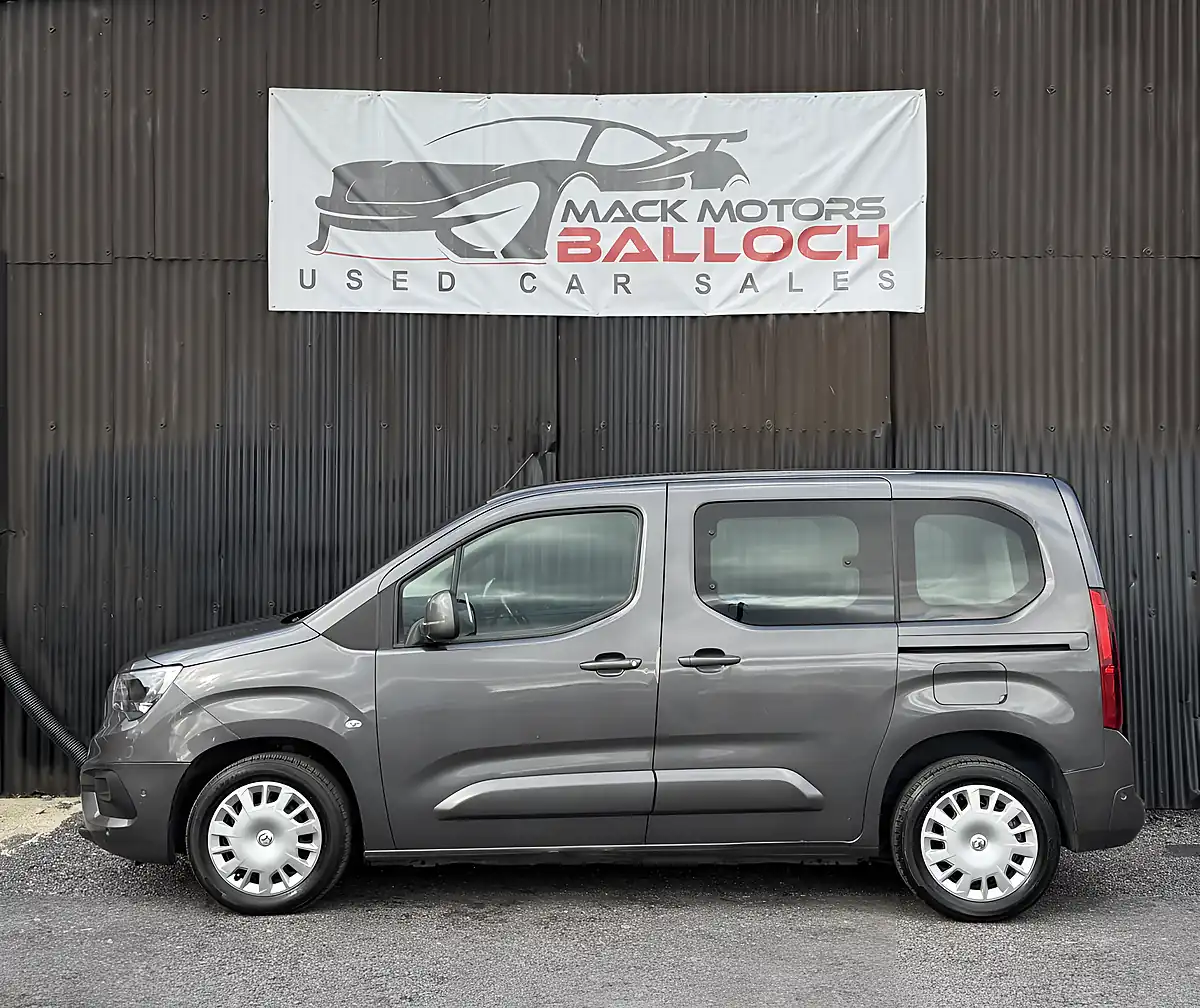Used 2018 Vauxhall Combo Life Energy Grey - Interior and Exterior details 8