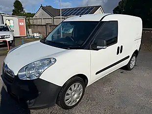 Used 2018 Vauxhall Combo White - Interior and Exterior details 8