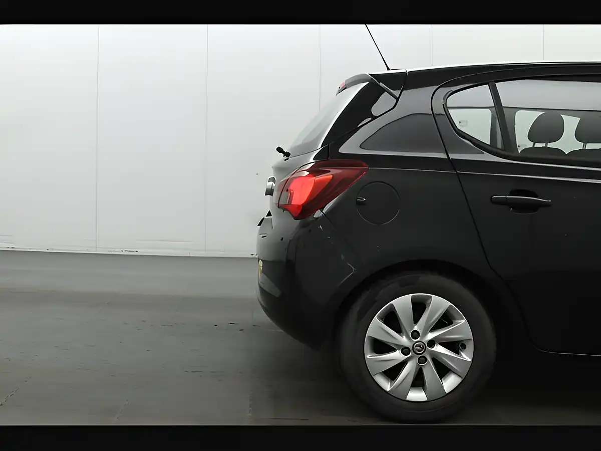 Used 2018 Vauxhall Corsa Design Black - Interior and Exterior details 16