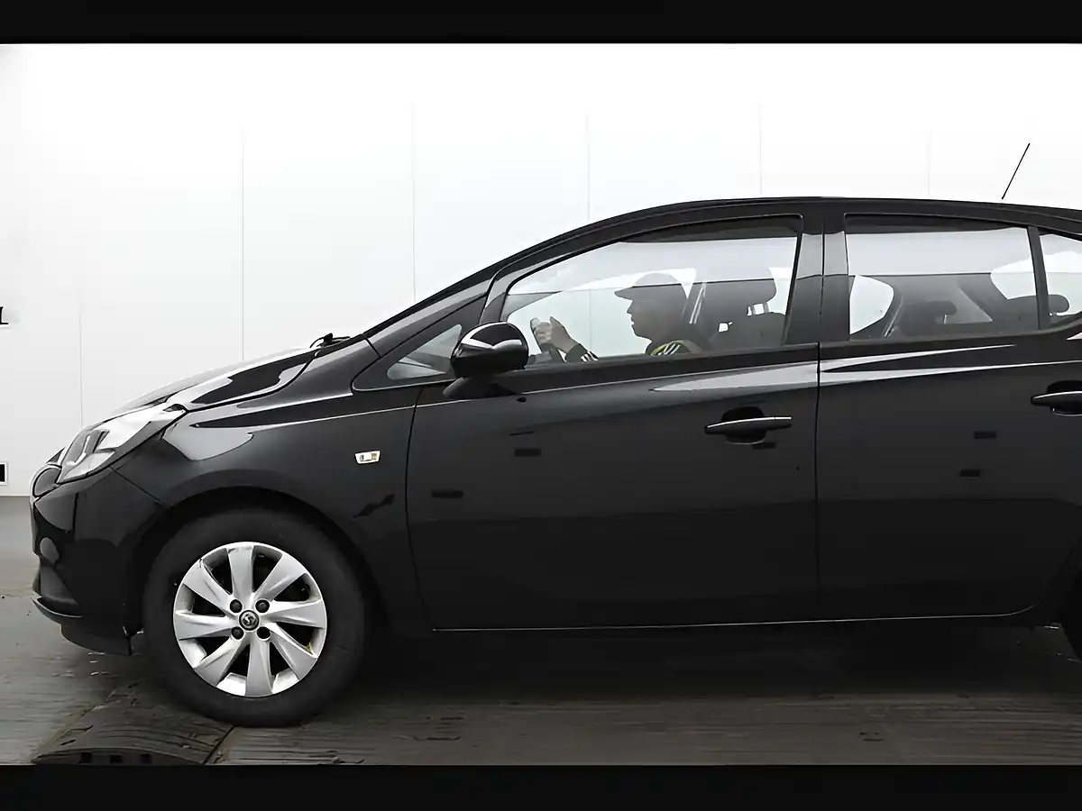 Used 2018 Vauxhall Corsa Design Black - Interior and Exterior details 6
