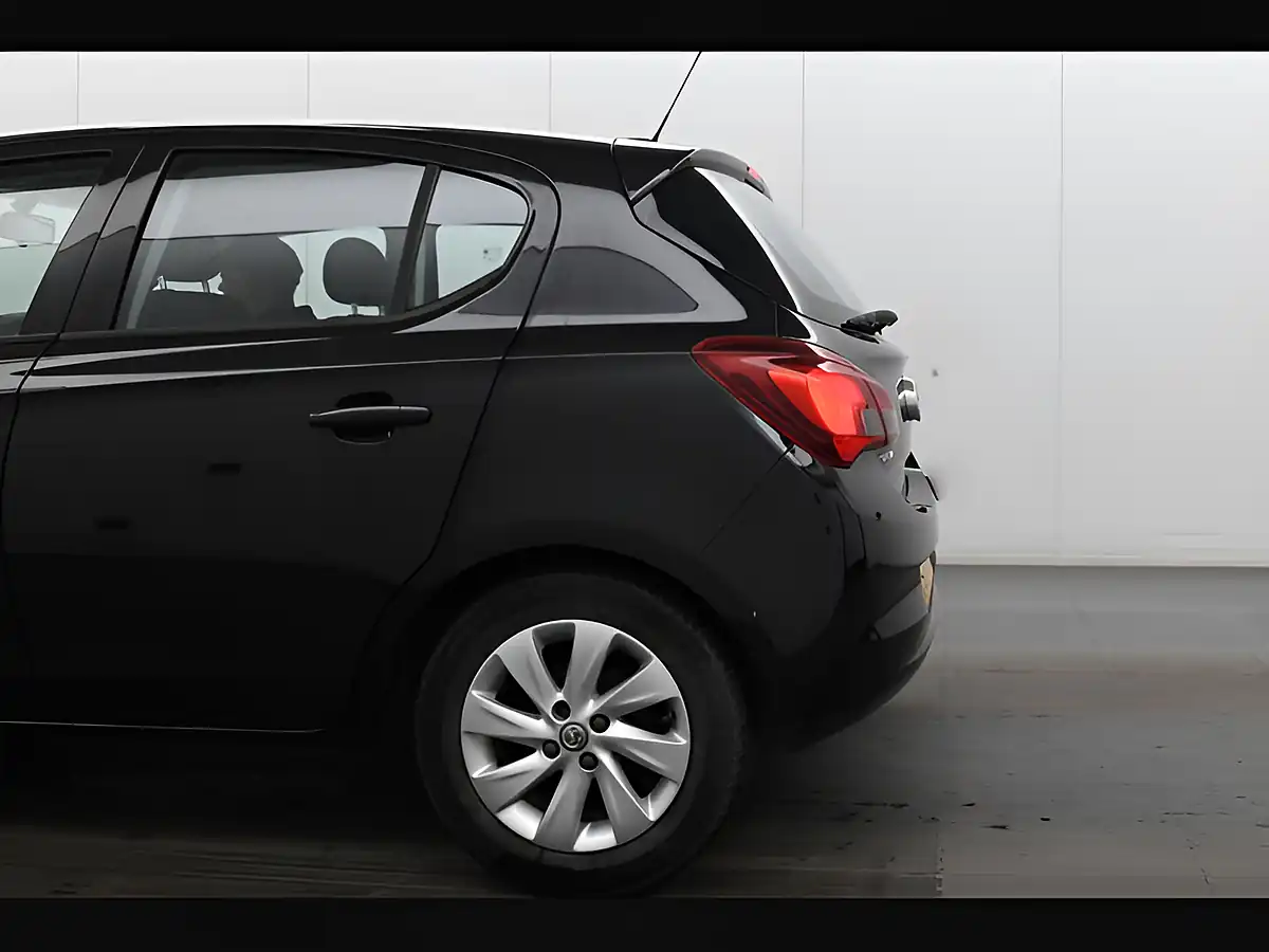 Used 2018 Vauxhall Corsa Design Black - Interior and Exterior details 9