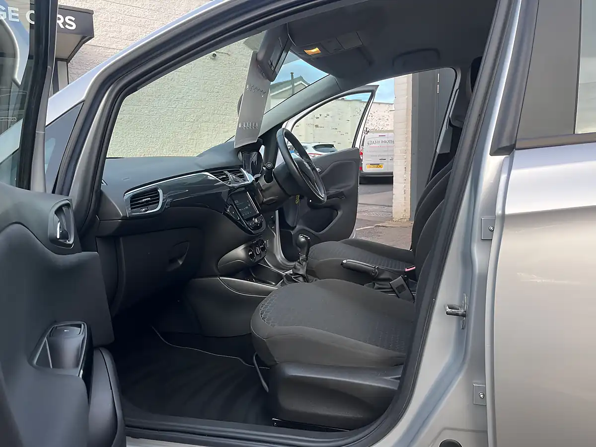 Used 2018 Vauxhall Corsa Design Silver - Interior and Exterior details 17