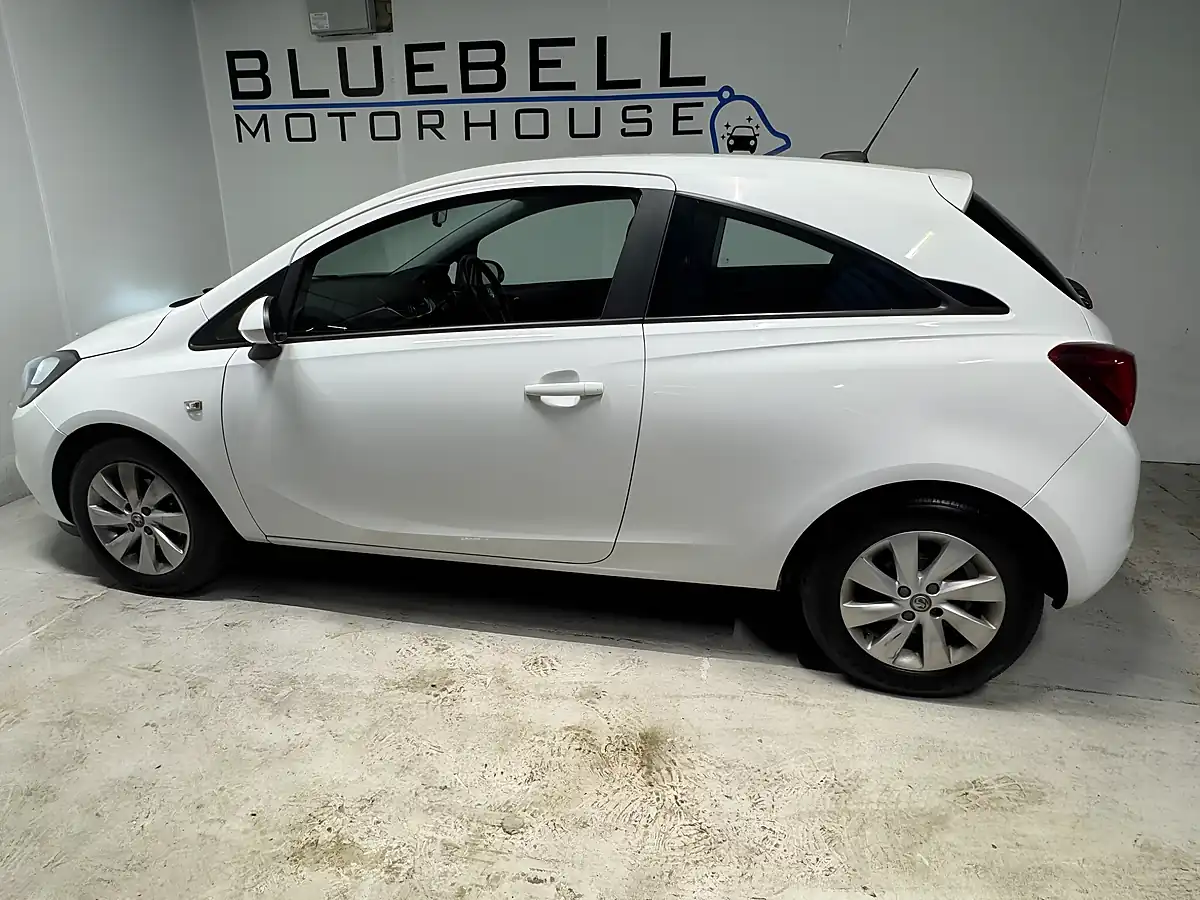 Used 2018 Vauxhall Corsa Design White - Interior and Exterior details 7