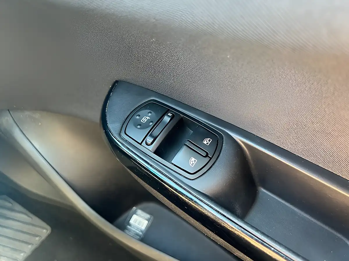 Used 2018 Vauxhall Corsa Energy Blue - Interior and Exterior details 15