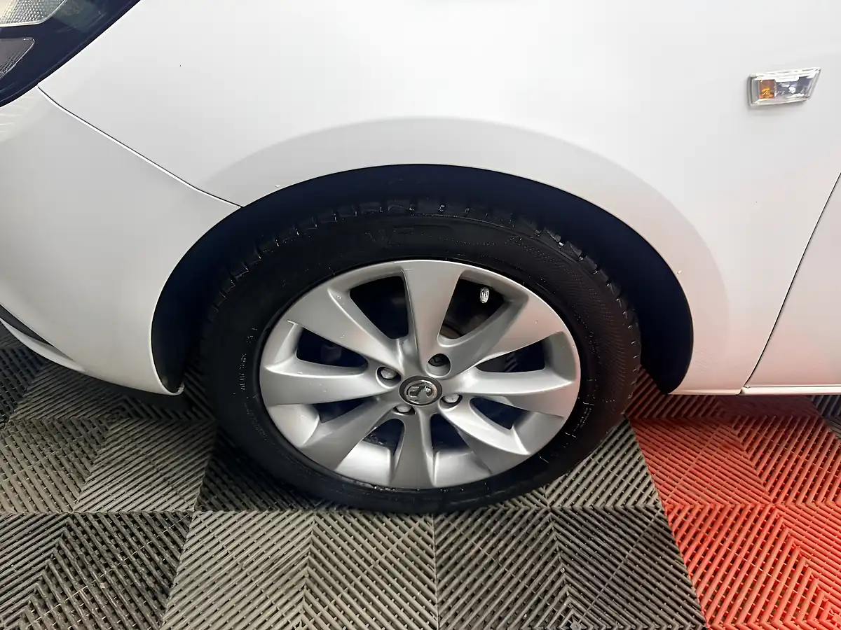 Used 2018 Vauxhall Corsa Energy White - Interior and Exterior details 12