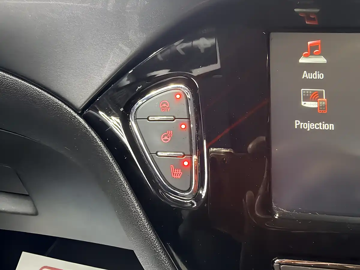 Used 2018 Vauxhall Corsa Energy White - Interior and Exterior details 17