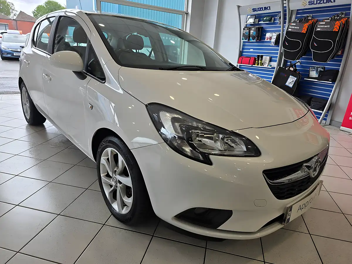 Used 2018 Vauxhall Corsa Energy White - Front View