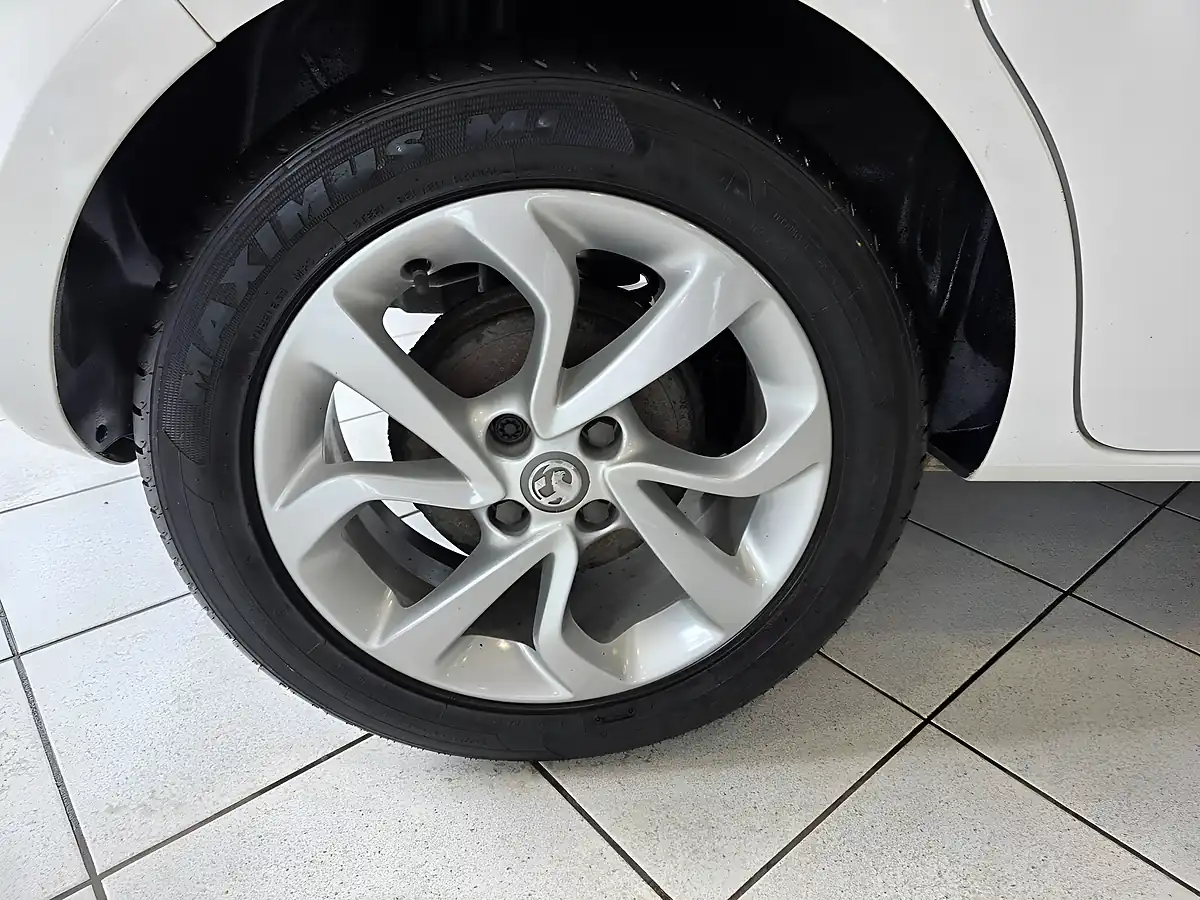 Used 2018 Vauxhall Corsa Energy White - Interior and Exterior details 14