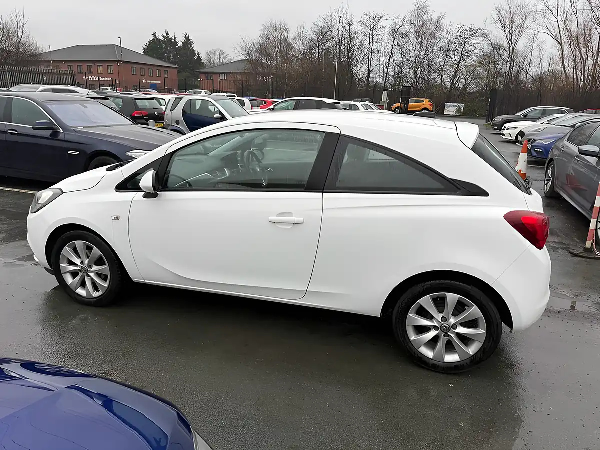 Used 2018 Vauxhall Corsa Energy White - Interior and Exterior details 20