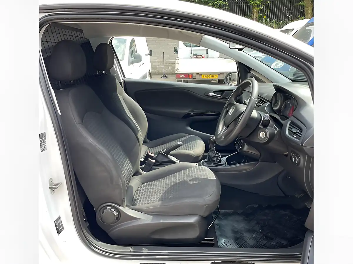Used 2018 Vauxhall Corsa L1 H1 White - Interior and Exterior details 15