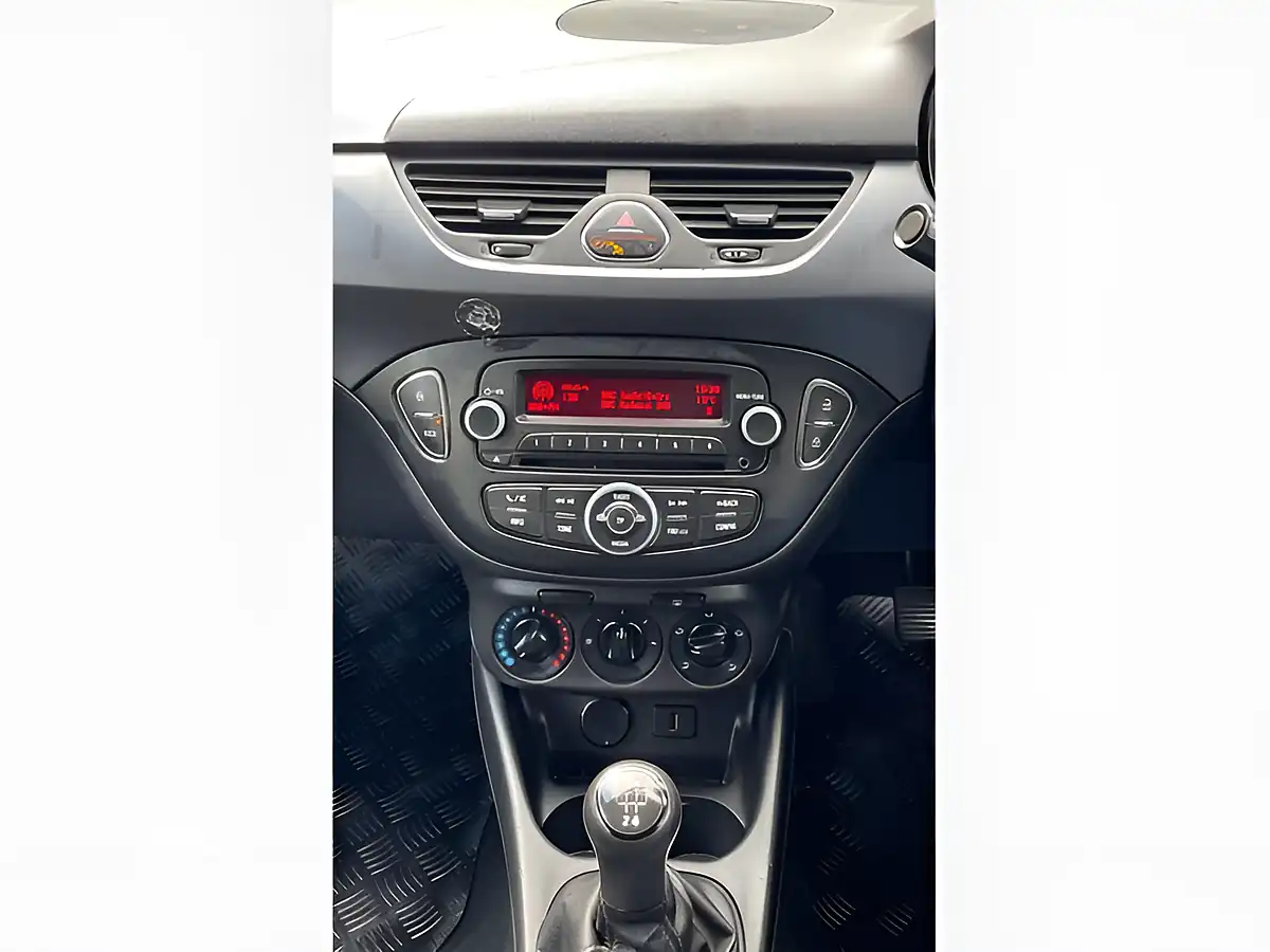 Used 2018 Vauxhall Corsa L1 H1 White - Interior and Exterior details 17