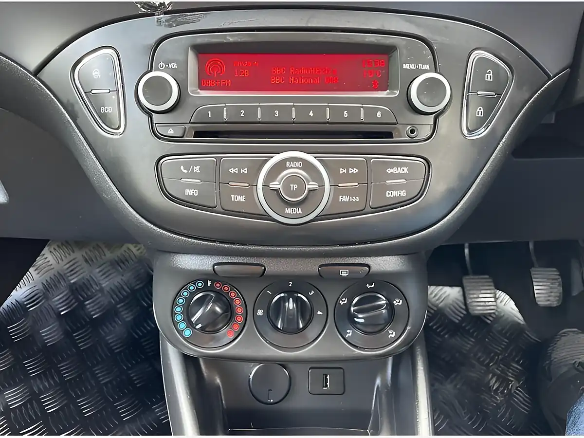 Used 2018 Vauxhall Corsa L1 H1 White - Interior and Exterior details 18