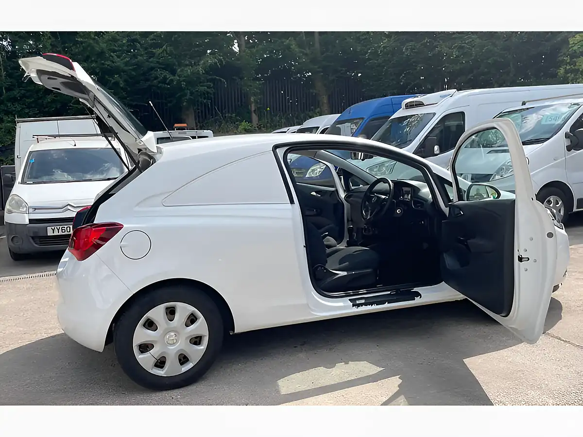 Used 2018 Vauxhall Corsa L1 H1 White - Interior and Exterior details 7