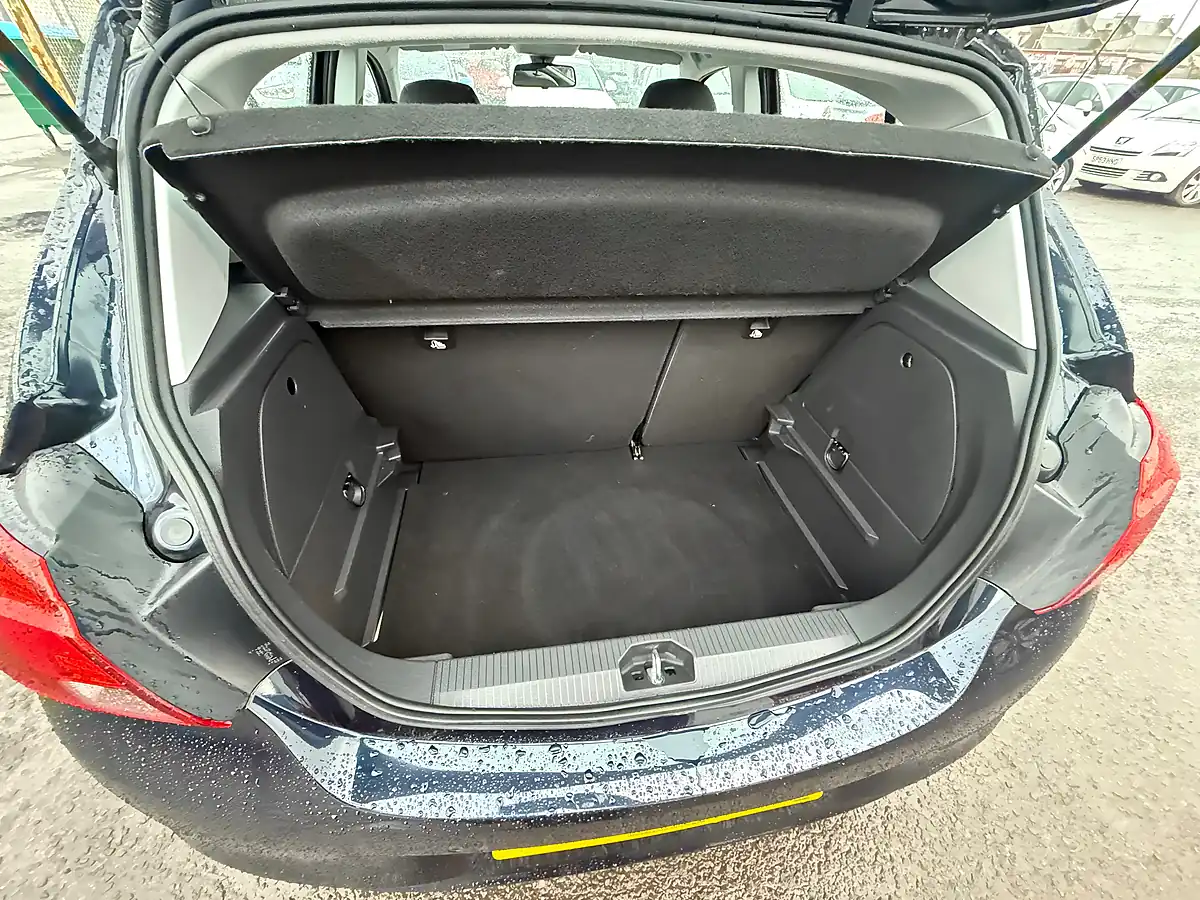 Used 2018 Vauxhall Corsa Se Nav Blue - Interior and Exterior details 13