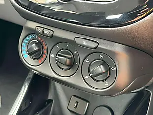 Used 2018 Vauxhall Corsa Se Silver - Interior and Exterior details 17