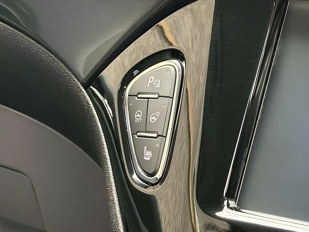 Used 2018 Vauxhall Corsa Se Silver - Interior and Exterior details 18