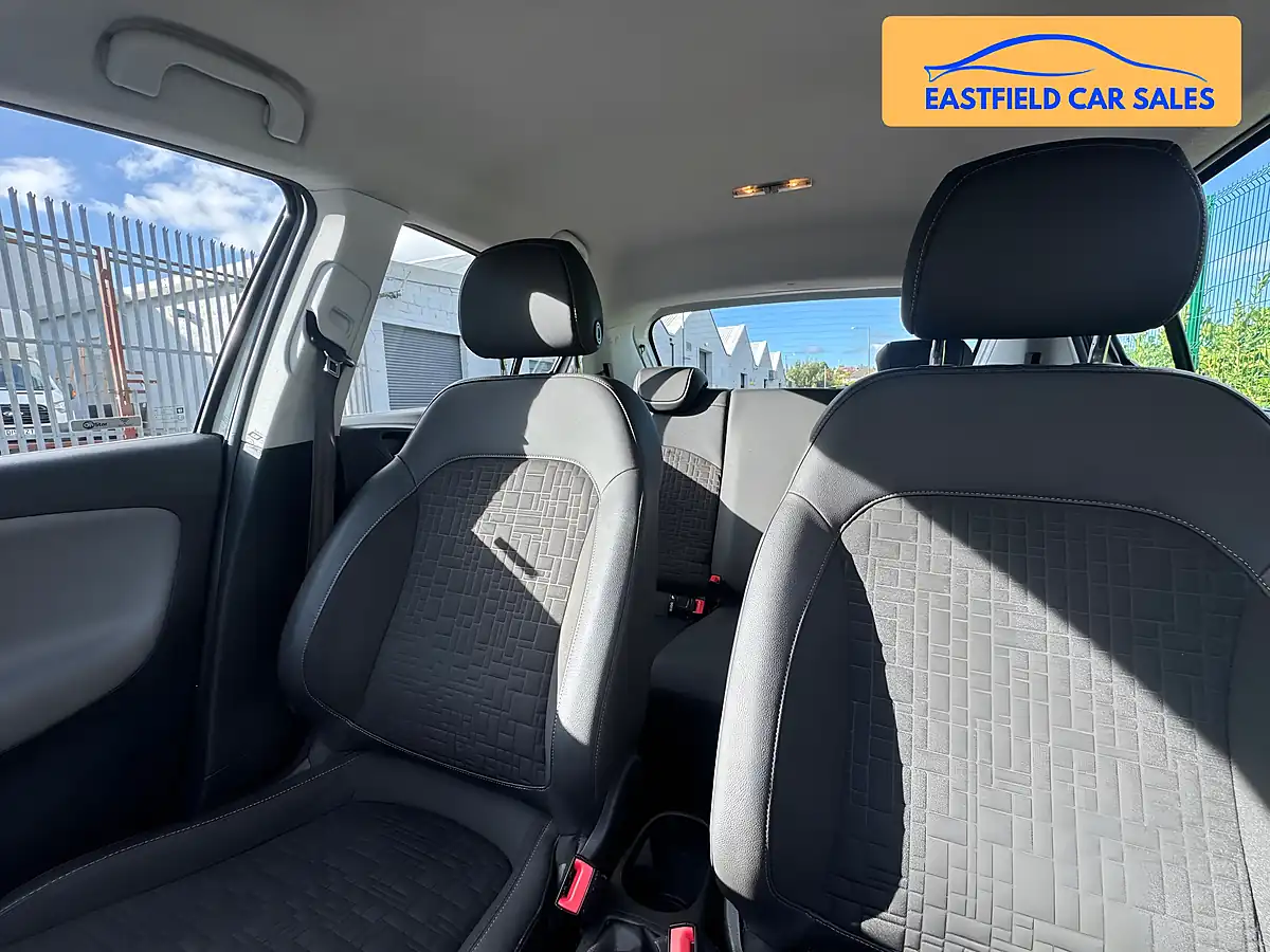 Used 2018 Vauxhall Corsa Se White - Interior and Exterior details 5