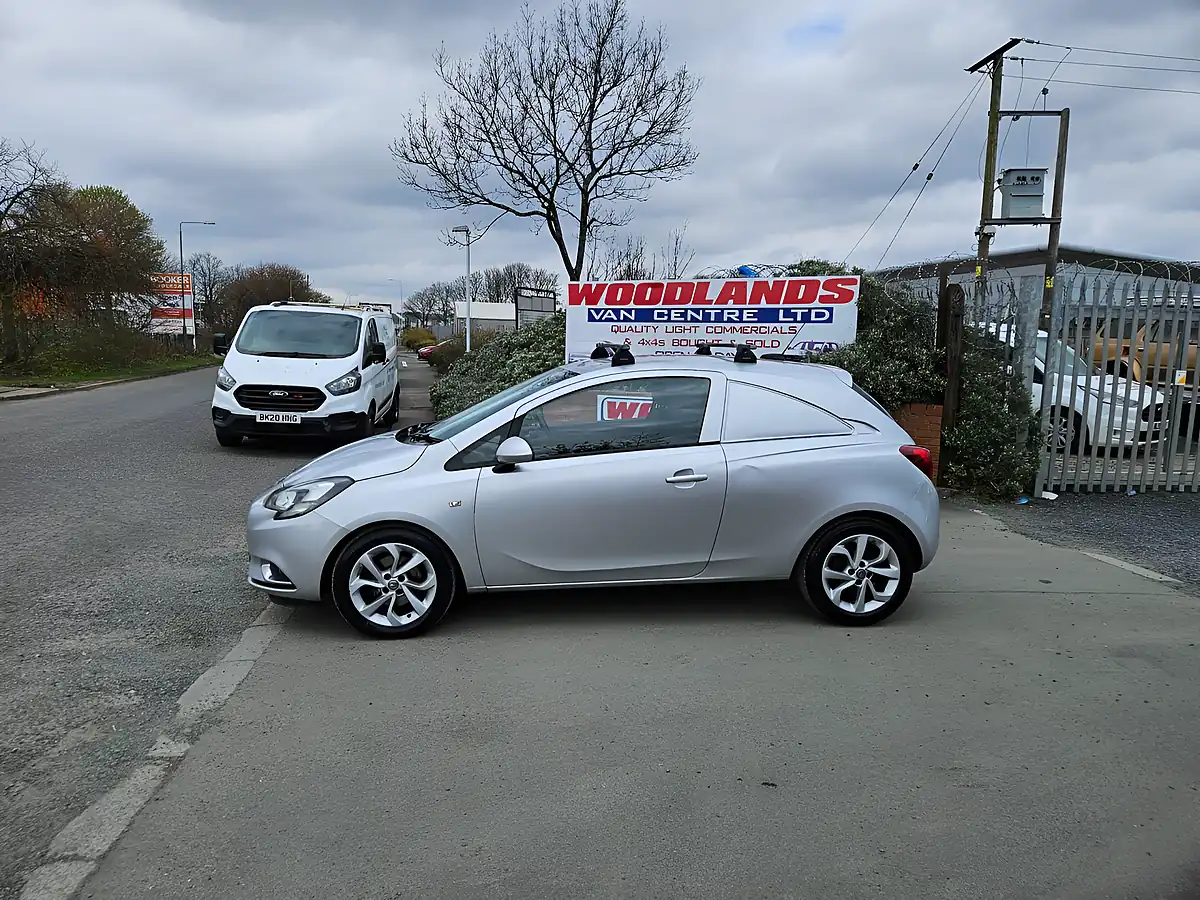 Used 2018 Vauxhall Corsa Sportive Silver - Interior and Exterior details 5