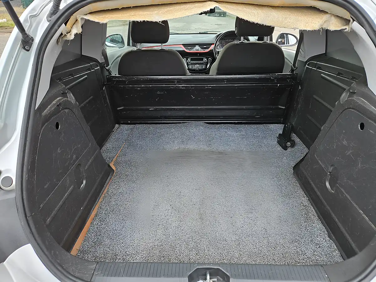 Used 2018 Vauxhall Corsa Sportive Silver - Interior and Exterior details 9