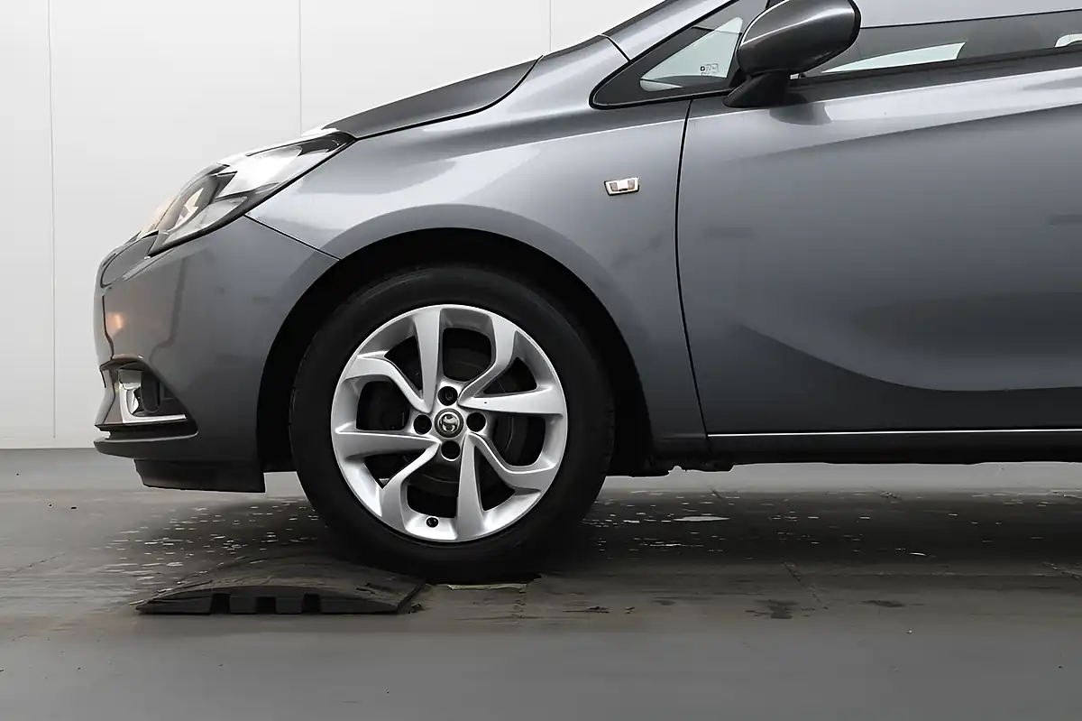 Used 2018 Vauxhall Corsa Sri Nav Grey - Interior and Exterior details 4