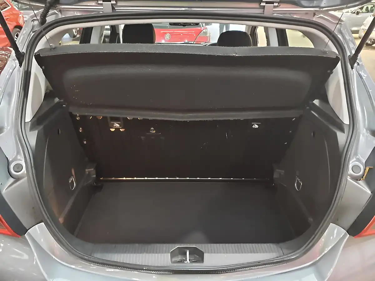 Used 2018 Vauxhall Corsa Sri Nav Grey - Interior and Exterior details 9