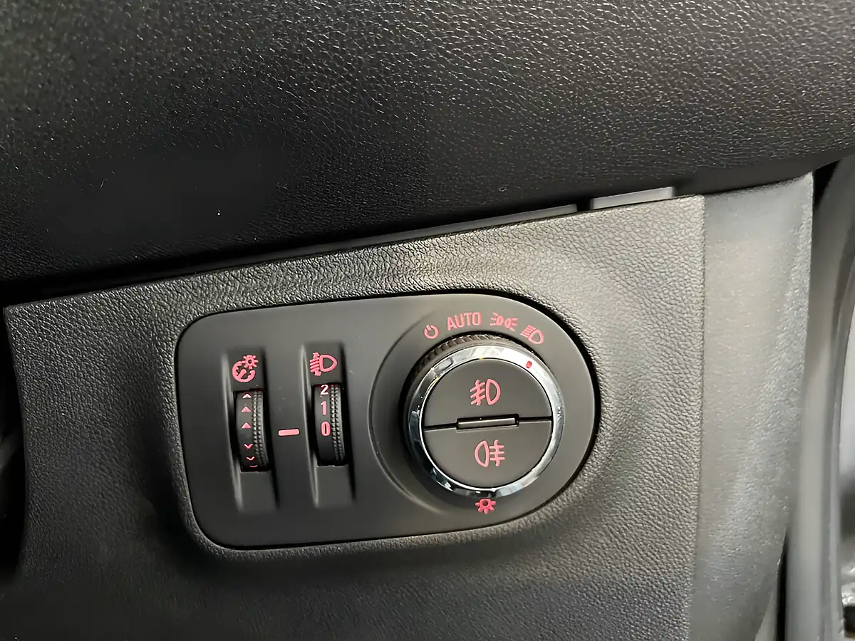 Used 2018 Vauxhall Corsa Sri Nav Grey - Interior and Exterior details 12