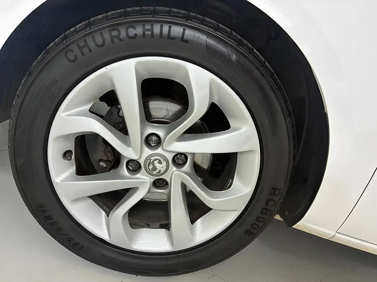 Used 2018 Vauxhall Corsa Sri Nav White - Interior and Exterior details 7