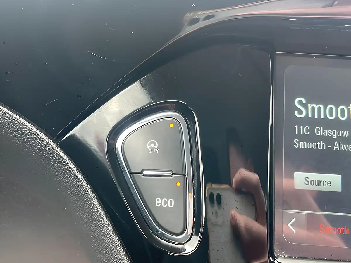 Used 2018 Vauxhall Corsa Sri Nav White - Interior and Exterior details 17