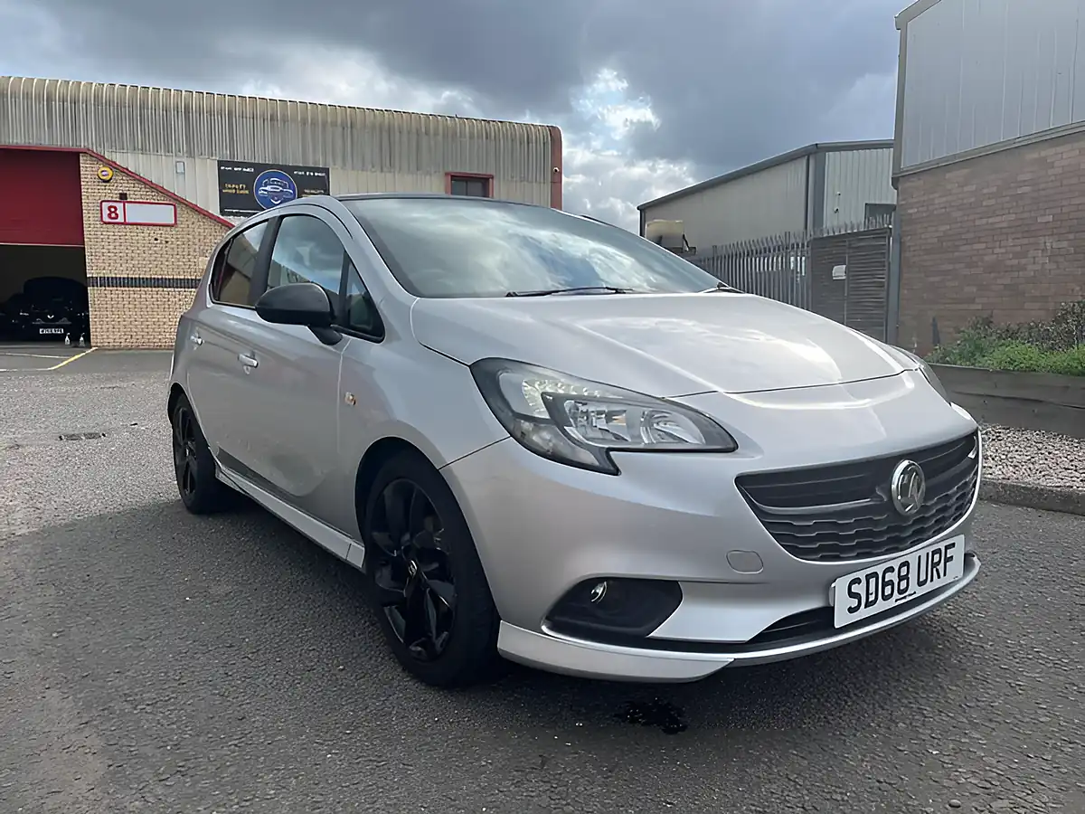 Used 2018 Vauxhall Corsa Sri Vx Line Nav Black Sovereign Silver - Front View