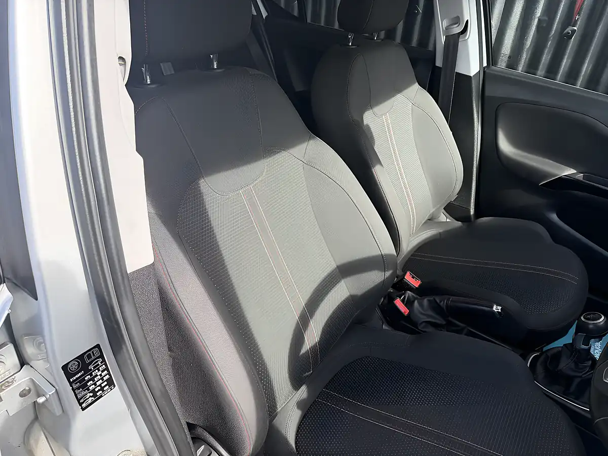 Used 2018 Vauxhall Corsa Sri Vx Line Silver - Interior and Exterior details 12
