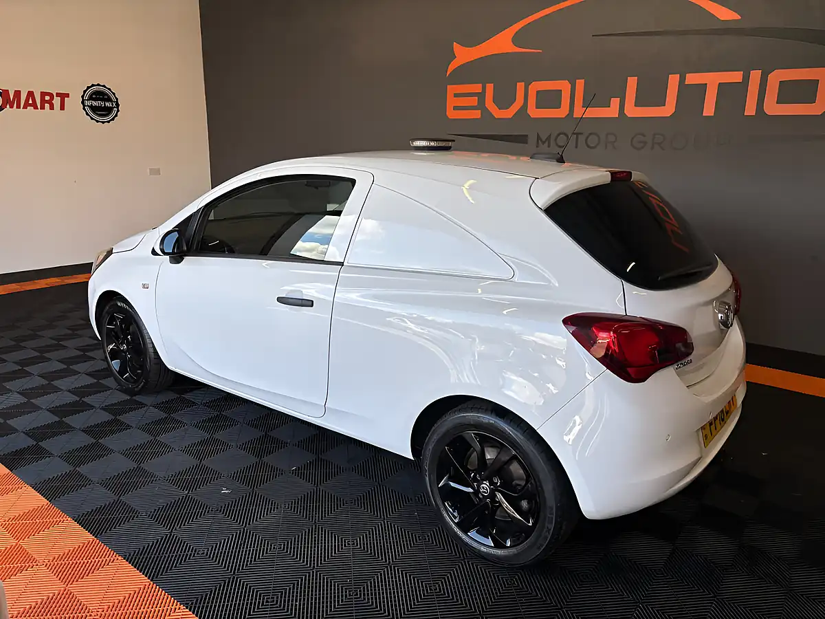 Used 2018 Vauxhall Corsa Van Ecoflex White - Interior and Exterior details 9