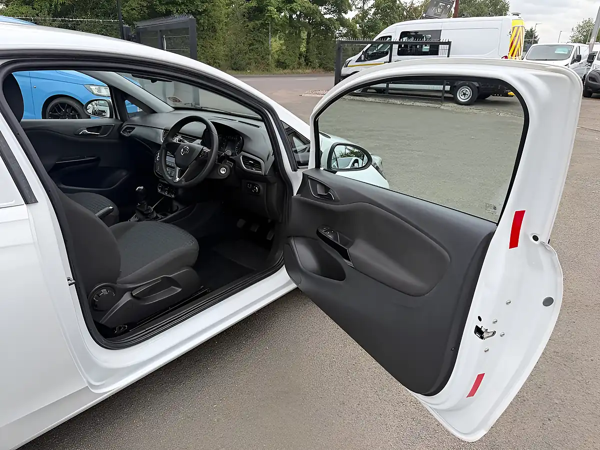 Used 2018 Vauxhall Corsa Van Ecoflex White - Interior and Exterior details 14