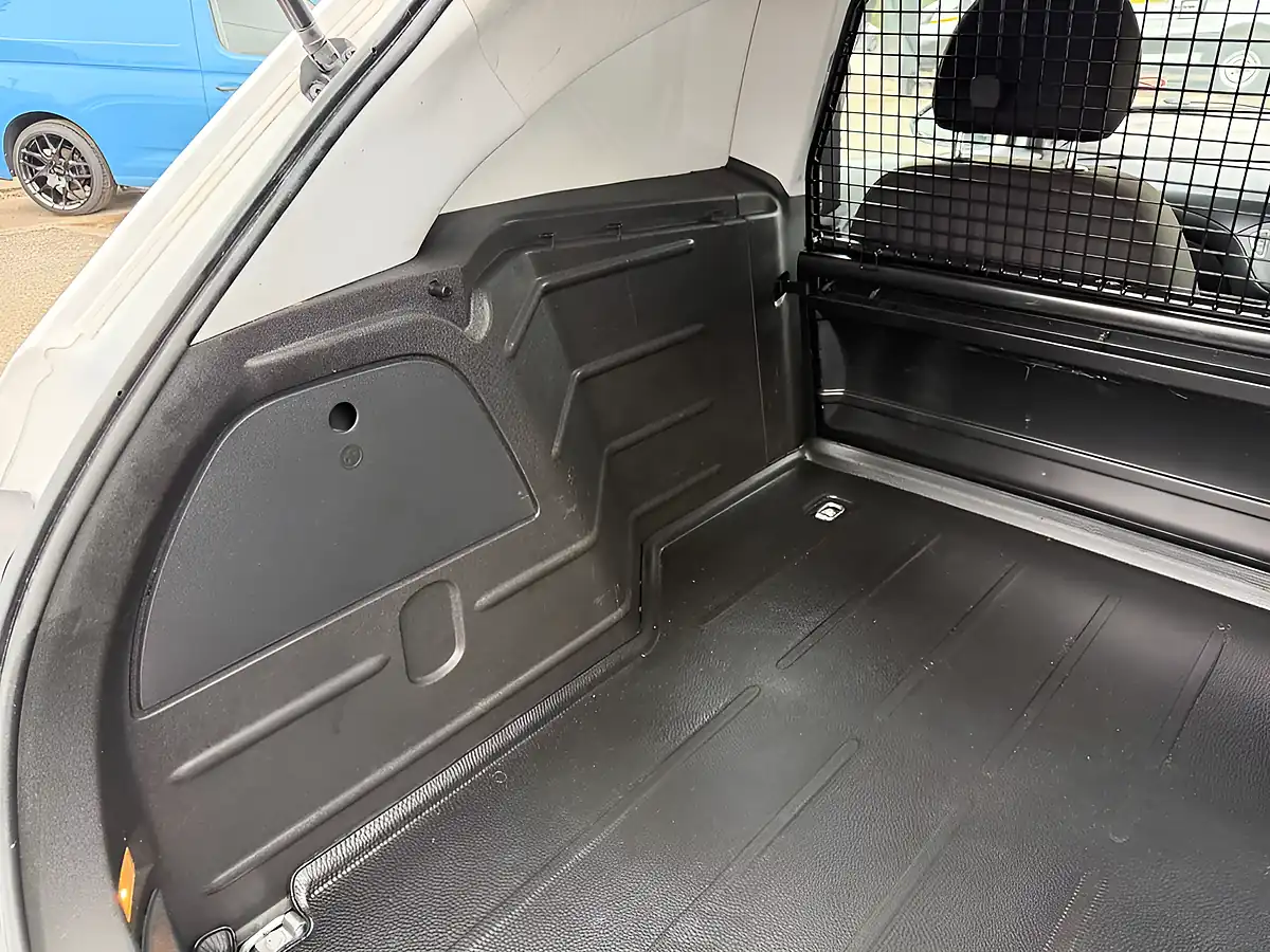 Used 2018 Vauxhall Corsa Van Ecoflex White - Interior and Exterior details 19