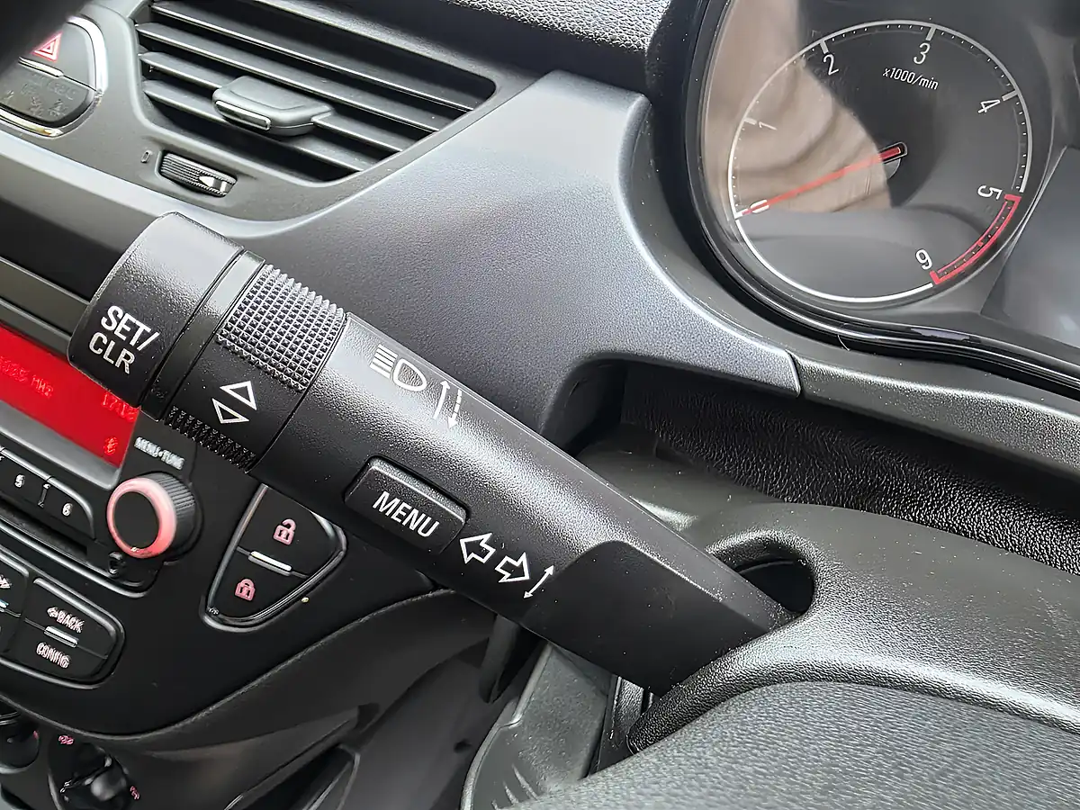 Used 2018 Vauxhall Corsa Van Ecoflex White - Interior and Exterior details 16